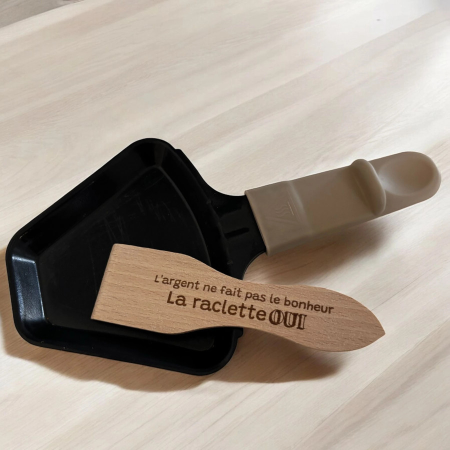Spatule à raclette en bois personnalisée avec gravure