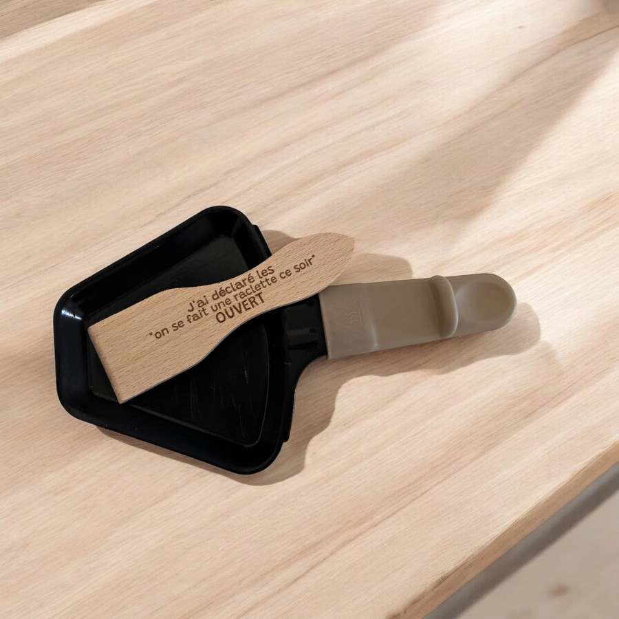 Spatule à raclette en bois personnalisée avec gravure