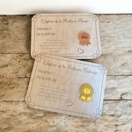 Diplôme personnalisé bois & acrylique - maîtresse, maman, papa, ...