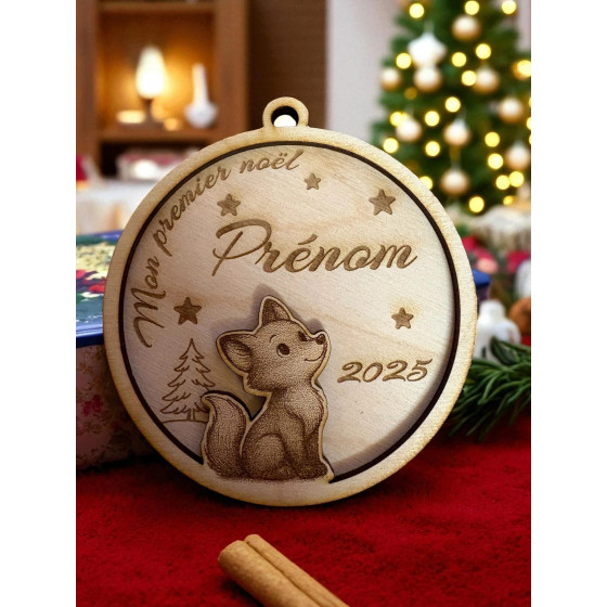 Petit renard curieux 🦊

Boule de Noël personnalisée – modèle renard, un adorable compagnon pour le tout premier Noël de bébé.