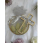 Contenant à dragées en organza avec croix personnalisée en bois – Baptême & Communion