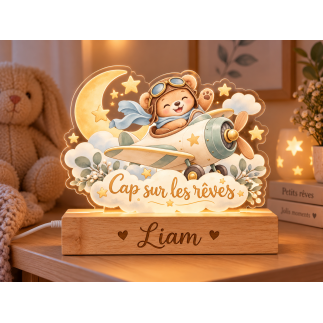 Veilleuse enfant personnalisée avec petit ourson pilote en avion, lune et étoiles, lampe LED décorative Cap sur les rêves.